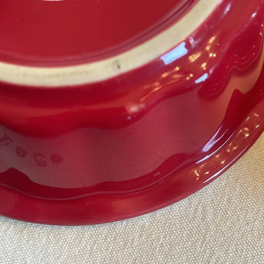 POT PIE STONEWARE Personal Size/Red/fluted edges/deep dish/microwave, oven